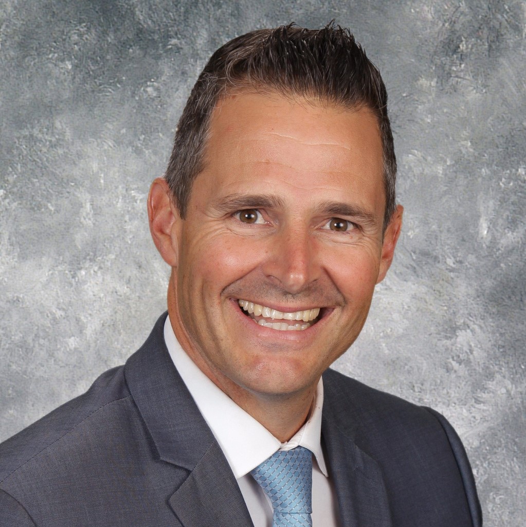 School Board Unanimously Appoints Van Ayres As Superintendent Of